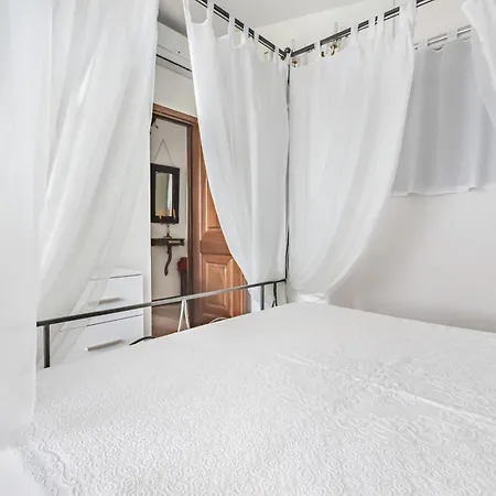 Lägenhet Stunning Paola With Swimming Pool & Terrace! *